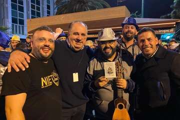 La murga teldense Los Nietos de SaryMánchez vuelve a triunfar en el Carnaval capitalino (Foto TA y Lpcarnaval)