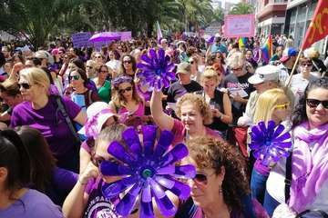 Marcha imparable por la igualdad en la capital grancanaria (Foto Antonio Alí y TA)