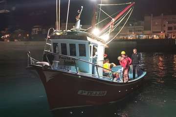 Búsqueda de la cuarta persona que estaba en apuros en aguas de Agaete (Foto TA)