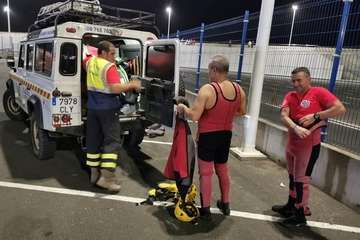 Búsqueda de la cuarta persona que estaba en apuros en aguas de Agaete (Foto TA)