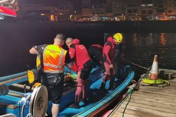Búsqueda de la cuarta persona que estaba en apuros en aguas de Agaete (Foto TA)