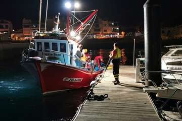 Búsqueda de la cuarta persona que estaba en apuros en aguas de Agaete (Foto TA)