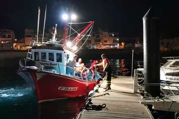 Búsqueda de la cuarta persona que estaba en apuros en aguas de Agaete (Foto TA)