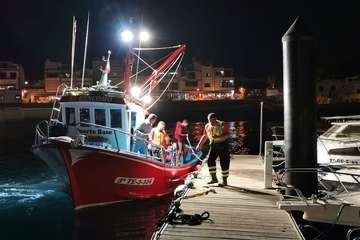 Búsqueda de la cuarta persona que estaba en apuros en aguas de Agaete (Foto TA)
