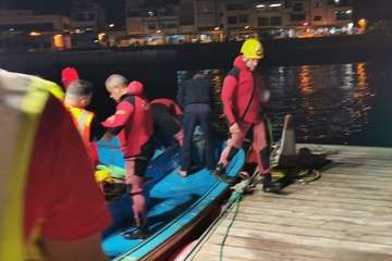 Búsqueda de la cuarta persona que estaba en apuros en aguas de Agaete (Foto TA)