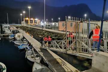 Búsqueda de la cuarta persona que estaba en apuros en aguas de Agaete (Foto TA)