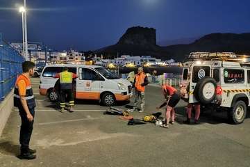 Búsqueda de la cuarta persona que estaba en apuros en aguas de Agaete (Foto TA)