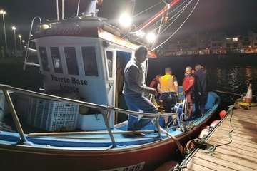 Búsqueda de la cuarta persona que estaba en apuros en aguas de Agaete (Foto TA)