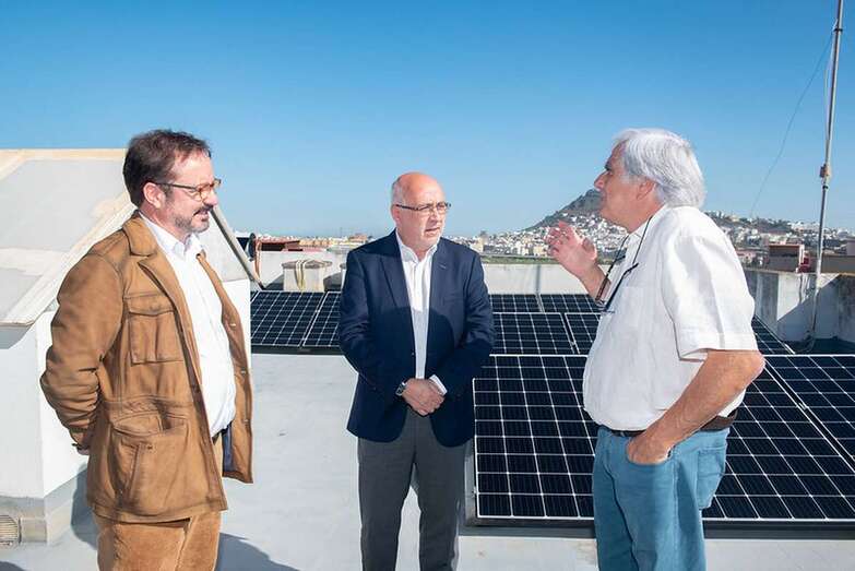 El presidente Cabildo de Gran  Canaria, Antonio Morales, explicó hoy que la energía solar tiene múltiples ventajas medioambientales (Foto TA)
