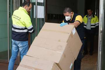 El sector del transporte de Gran Canaria comienza a recibir mascarillas (Foto Acfi Press)