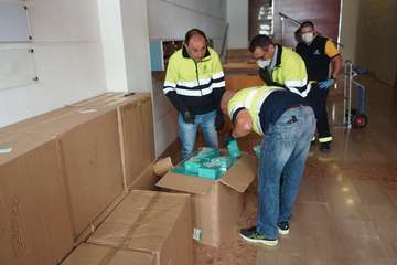 El sector del transporte de Gran Canaria comienza a recibir mascarillas (Foto Acfi Press)