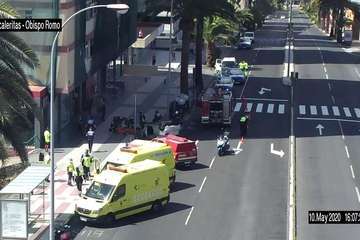 Aparatoso vuelco de un turismo (Foto TA)