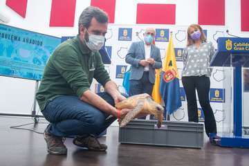 El Cabildo dedicó hoy el Día del Medio Ambiente al nuevo problema de la contaminación originada por el plástico (Foto TA)