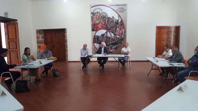 Reunión de la fiestas del Pino 2020 (Foto TA)