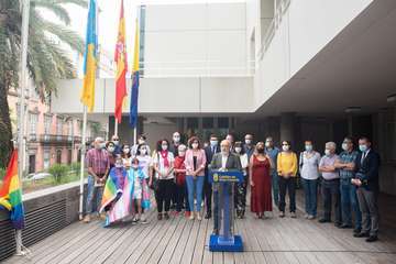  El Cabildo de Gran Canaria iza la bandera arcoíris y se suma al Día del Orgullo (Foto TA)
