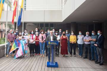  El Cabildo de Gran Canaria iza la bandera arcoíris y se suma al Día del Orgullo (Foto TA)