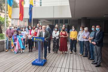  El Cabildo de Gran Canaria iza la bandera arcoíris y se suma al Día del Orgullo (Foto TA)