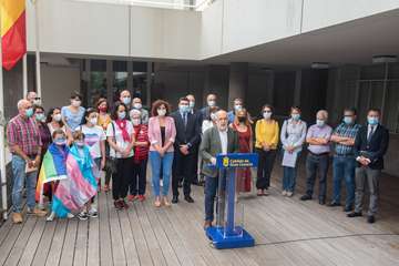  El Cabildo de Gran Canaria iza la bandera arcoíris y se suma al Día del Orgullo (Foto TA)