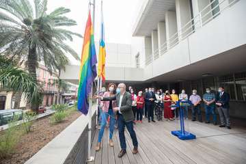  El Cabildo de Gran Canaria iza la bandera arcoíris y se suma al Día del Orgullo (Foto TA)