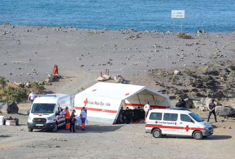 Imagen de archivo de un puesto de la Cruz Roja en la costa sur de Gran Canaria (Foto TA)