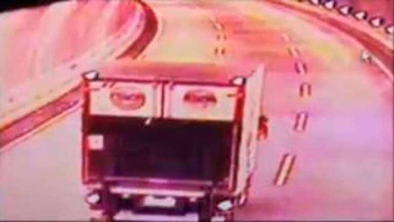 Imagen de la grabación que captaron las cámaras del Servicio de Carreteras (Foto TA)