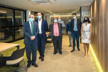 La Cava de Piñero, una vinoteca de vanguardia, abre sus puertas en la Isla/TA.