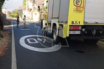 Derrumbe de la fachada de una casa en Santa Brígida/TA.