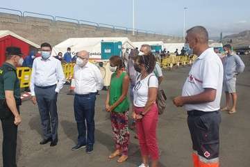 Morales pide el traslado de inmigrantes al continente europeo para que la isla