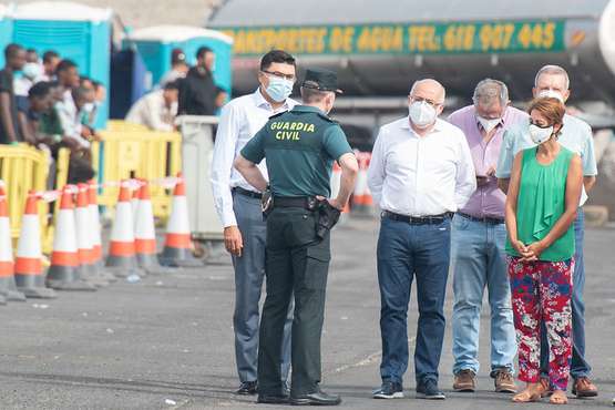 Morales pide el traslado de inmigrantes al continente europeo para que la isla