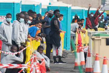 Morales pide el traslado de inmigrantes al continente europeo para que la isla