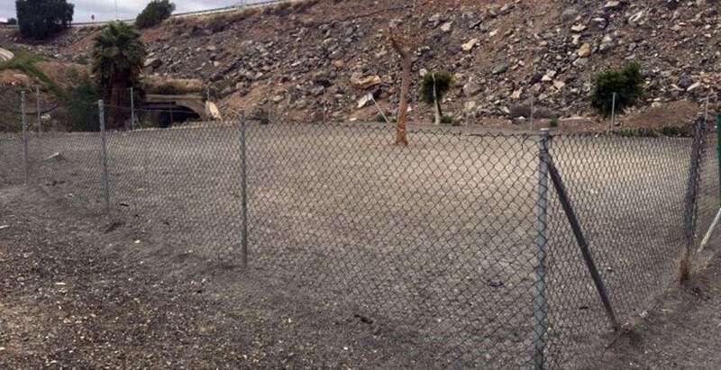 La Policía Local inicia una campaña de concienciación cívica contra las cacas de perros (Foto TA)