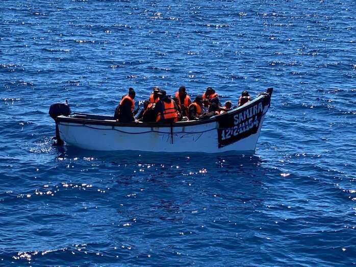 Imagen de archivo de una patera/Multimedia.