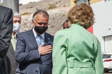 Visita de la reina Sofia al Banco de Alimentos de Las Palmas de Gran Canaria/Acfi Press.