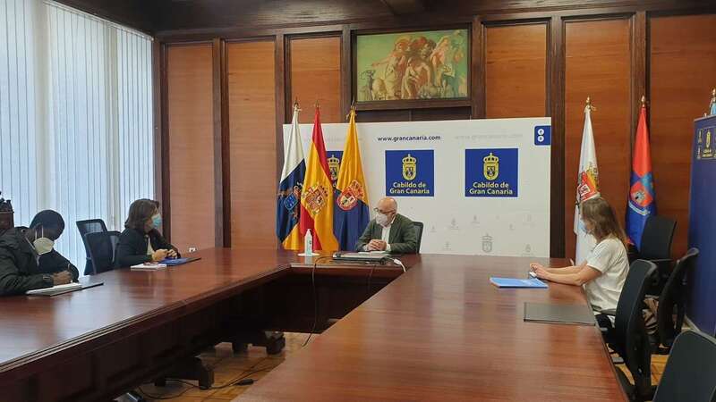 Momento de la reunión de este jueves/TA.