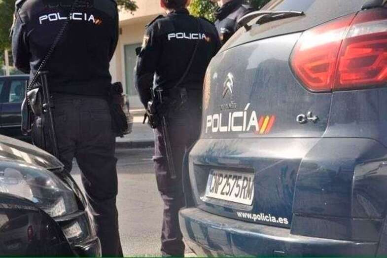 Agentes de la Policía Nacional/TA.