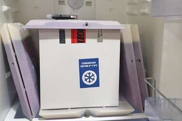 Primeras personas de Gran Canaria en recibir la  vacuna contra el Covid/TA.