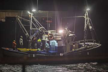  Continúa el operativo para desembarcar al pasaje del ferry en Agaete/Acfi Press.