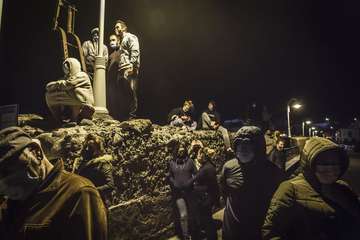  Continúa el operativo para desembarcar al pasaje del ferry en Agaete/Acfi Press.