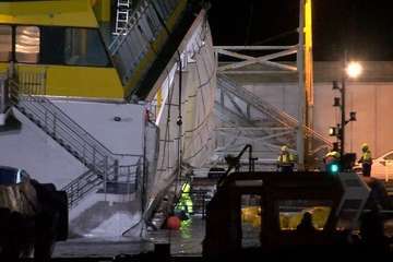 Logran atracar el ferry de Fred Olsen en en el muelle de Agaete/Acfi Press y TA.