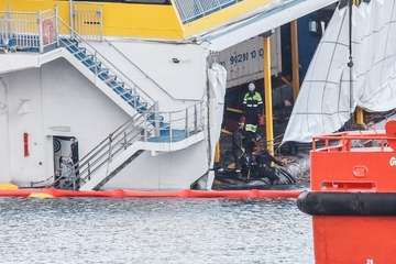 Logran atracar el ferry de Fred Olsen en en el muelle de Agaete/Acfi Press y TA.