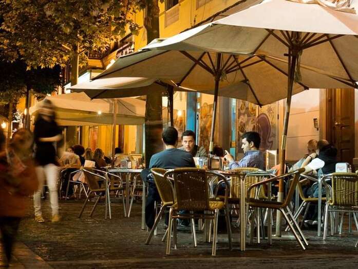 Terraza en la capital grancanaria/TA.