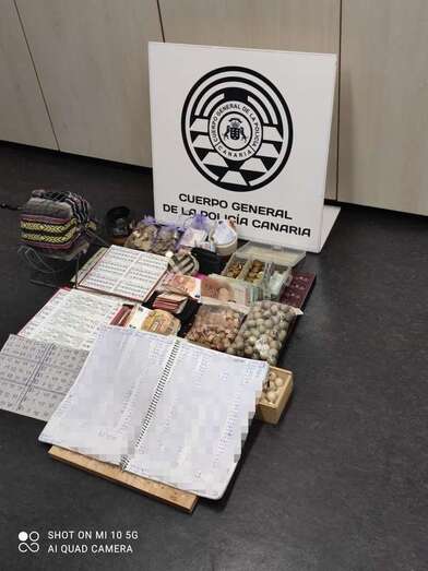 La Policía Canaria se incautó del juego y 1.041 euros/TA.