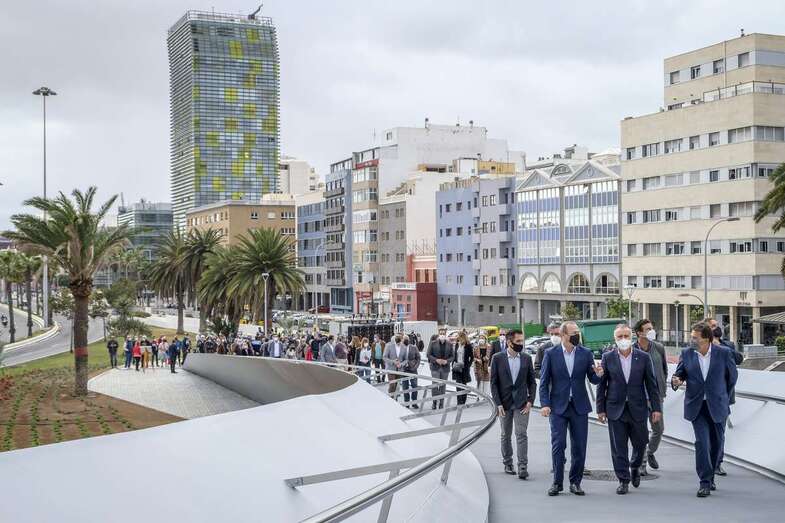 Acto de inauguración de la nueva pasarela/TA.