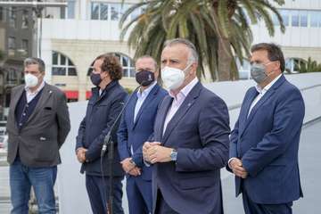  La pasarela â€˜Onda Atlánticaâ€™, el nuevo icono de la ciudad que une las dos orillas del istmo/Acfi Press.