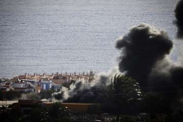  Incendio en una nave industrial de El Burrero, visible desde Telde/TA y Jessica Santana.