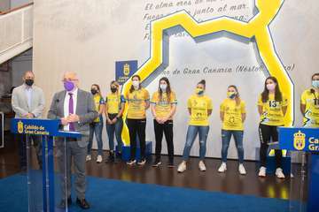 El Cabildo de Gran Canaria garantiza su apoyo al deporte femenino para poner fin a la discriminación que sufre/TA.