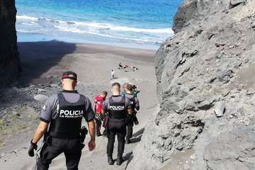 La Guardia Civil desmantela una fiesta ritual con setas alucinógenas en Guguy y denuncia a 79 personas/Guardia Civil y Policía Canaria.