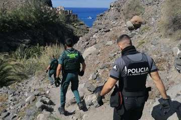 La Guardia Civil desmantela una fiesta ritual con setas alucinógenas en Guguy y denuncia a 79 personas/Guardia Civil y Policía Canaria.