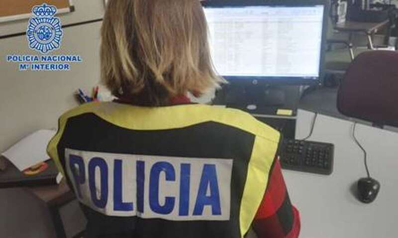 Agente de la Policía Nacional/TA.