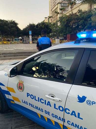 Vehículo de la Policía Local de la capital grancanaria